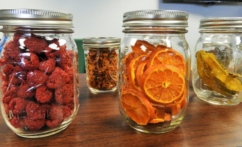 mason jars, dehydrated, fruit-2742757.jpg